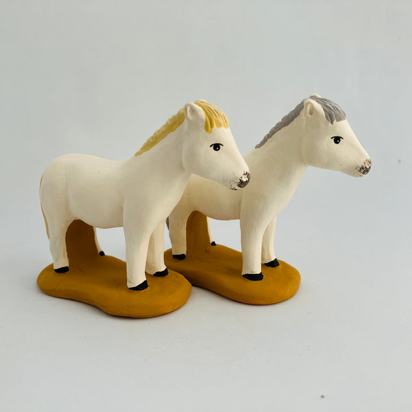 Cheval de Camargue 7 à 9 cm