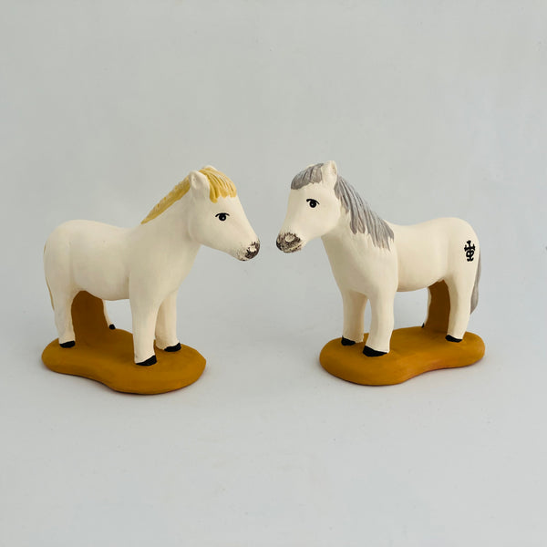 Cheval de Camargue 7 à 9 cm