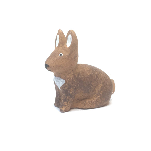 Lapin assis 7 à 9 cm